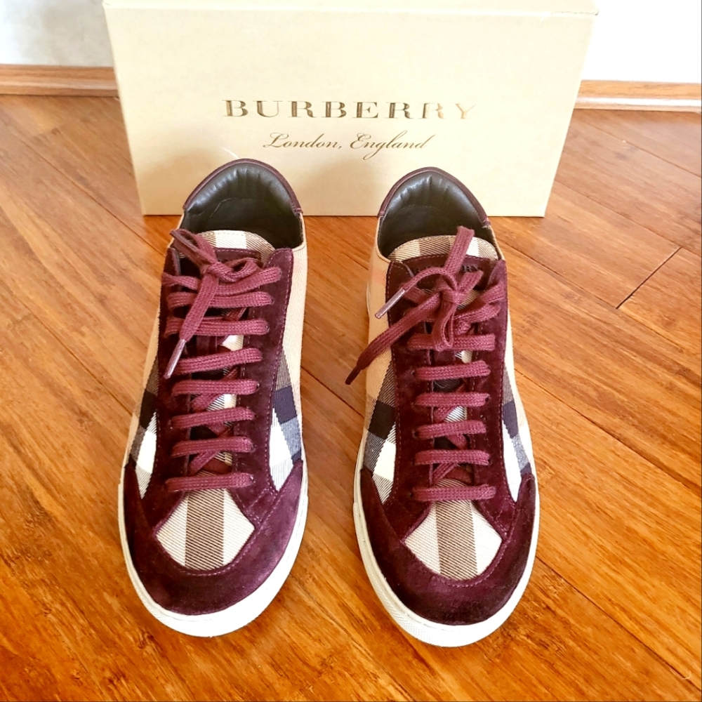 Very Cute Burberry Sneakers w/Suede Burgundy Trim - Size 39.5